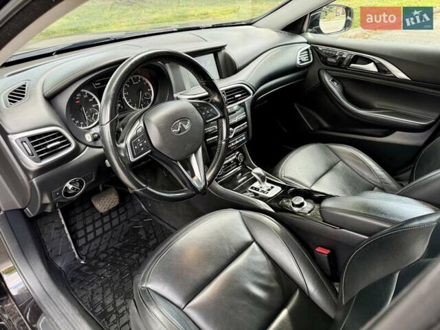 Чорний Інфініті QX30, об'ємом двигуна 2 л та пробігом 106 тис. км за 16500 $, фото 13 на Automoto.ua