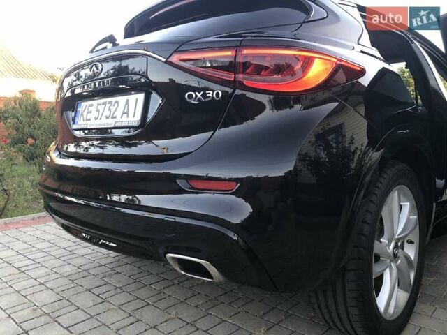 Черный Инфинити QX30, объемом двигателя 1.99 л и пробегом 174 тыс. км за 15500 $, фото 62 на Automoto.ua