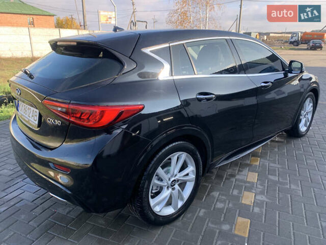 Черный Инфинити QX30, объемом двигателя 2 л и пробегом 153 тыс. км за 14999 $, фото 7 на Automoto.ua