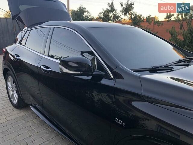 Черный Инфинити QX30, объемом двигателя 1.99 л и пробегом 174 тыс. км за 15500 $, фото 75 на Automoto.ua