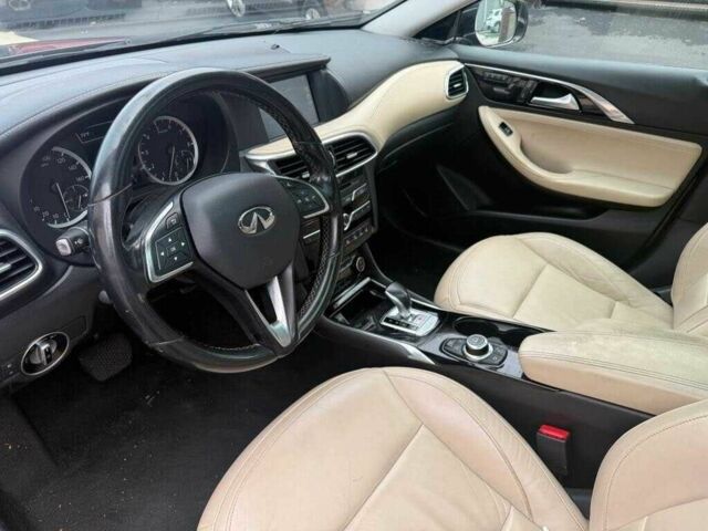 Черный Инфинити QX30, объемом двигателя 2 л и пробегом 59 тыс. км за 4600 $, фото 6 на Automoto.ua