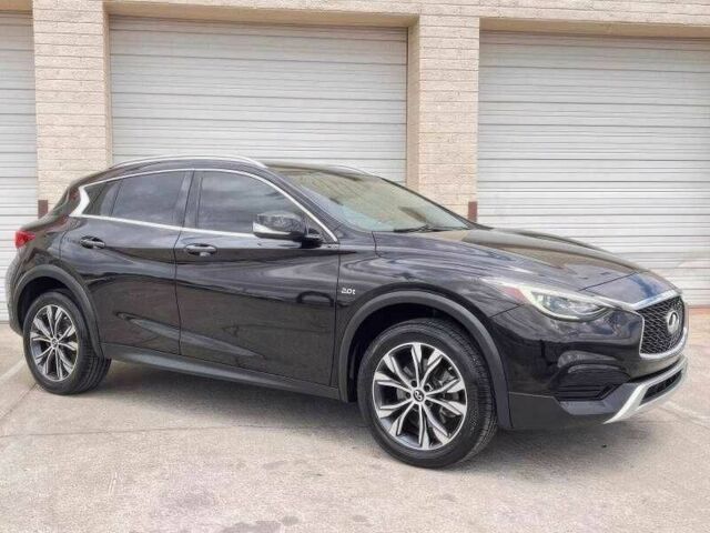 Чорний Інфініті QX30, об'ємом двигуна 2 л та пробігом 99 тис. км за 12000 $, фото 3 на Automoto.ua