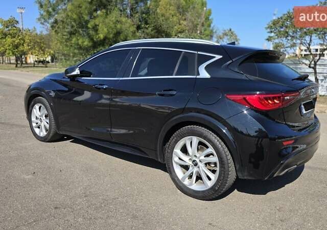 Черный Инфинити QX30, объемом двигателя 2 л и пробегом 122 тыс. км за 19500 $, фото 4 на Automoto.ua