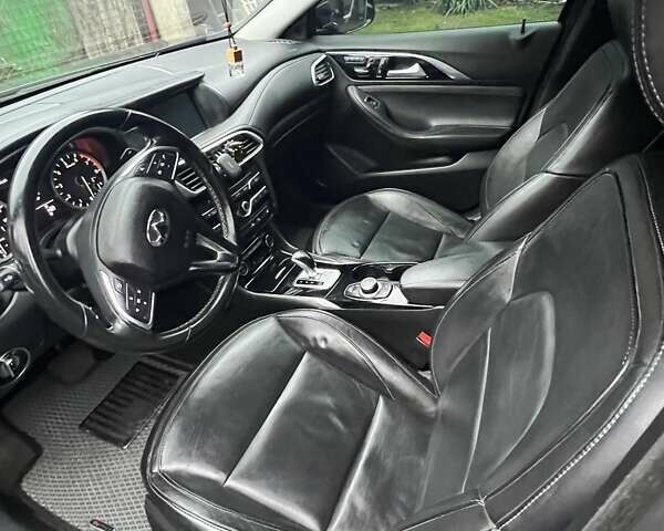 Черный Инфинити QX30, объемом двигателя 2 л и пробегом 108 тыс. км за 16800 $, фото 7 на Automoto.ua