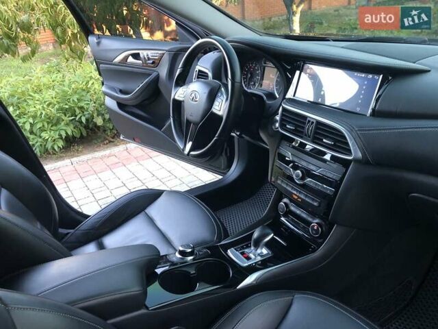 Черный Инфинити QX30, объемом двигателя 1.99 л и пробегом 174 тыс. км за 15500 $, фото 30 на Automoto.ua