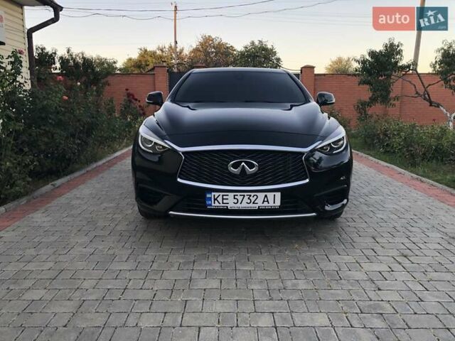 Черный Инфинити QX30, объемом двигателя 1.99 л и пробегом 174 тыс. км за 15500 $, фото 92 на Automoto.ua