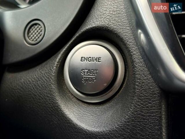 Чорний Інфініті QX30, об'ємом двигуна 2 л та пробігом 106 тис. км за 16500 $, фото 26 на Automoto.ua