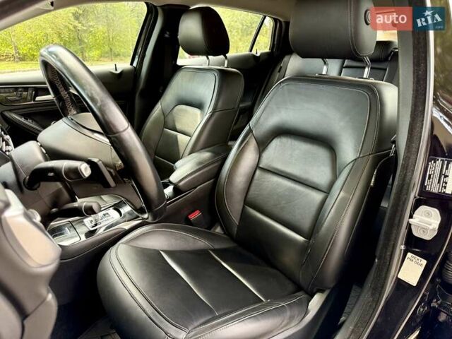 Чорний Інфініті QX30, об'ємом двигуна 2 л та пробігом 106 тис. км за 16500 $, фото 14 на Automoto.ua