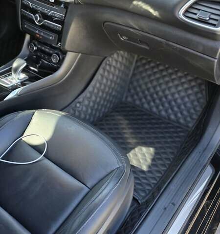 Черный Инфинити QX30, объемом двигателя 2 л и пробегом 122 тыс. км за 19500 $, фото 13 на Automoto.ua