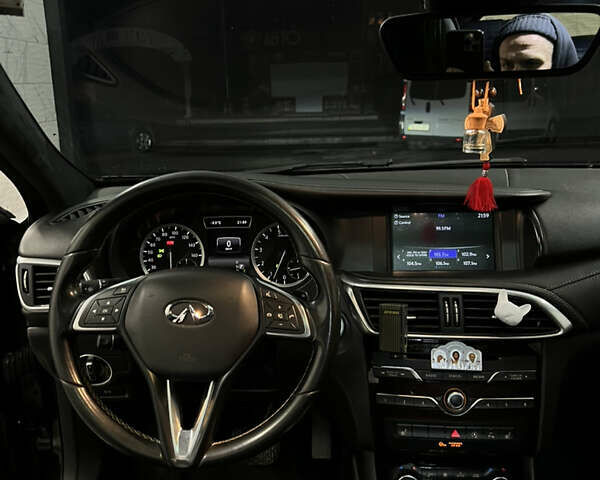 Черный Инфинити QX30, объемом двигателя 1.99 л и пробегом 148 тыс. км за 17000 $, фото 10 на Automoto.ua