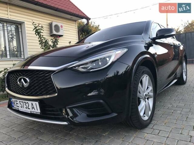 Черный Инфинити QX30, объемом двигателя 1.99 л и пробегом 174 тыс. км за 15500 $, фото 102 на Automoto.ua