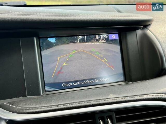 Чорний Інфініті QX30, об'ємом двигуна 2 л та пробігом 106 тис. км за 16500 $, фото 25 на Automoto.ua