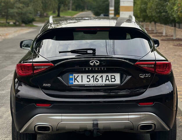 Черный Инфинити QX30, объемом двигателя 2.14 л и пробегом 98 тыс. км за 19800 $, фото 5 на Automoto.ua