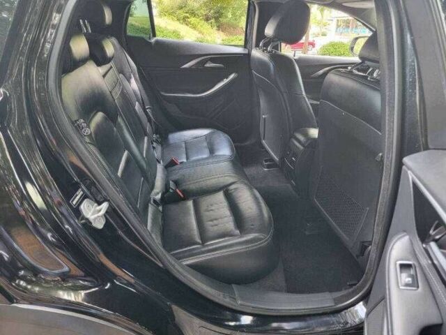 Черный Инфинити QX30, объемом двигателя 2 л и пробегом 34 тыс. км за 2900 $, фото 10 на Automoto.ua