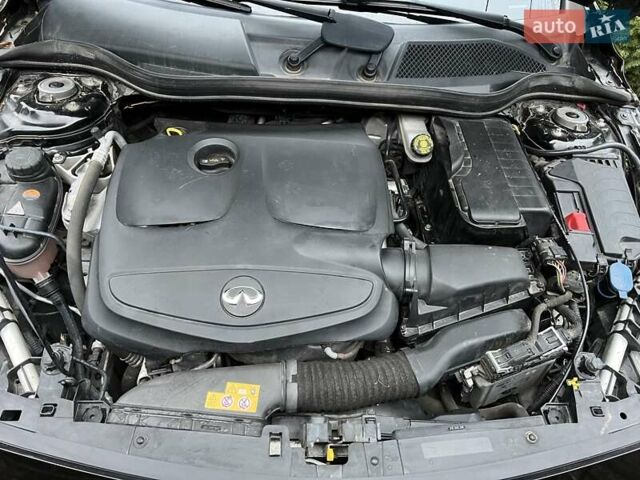 Черный Инфинити QX30, объемом двигателя 2 л и пробегом 108 тыс. км за 16800 $, фото 12 на Automoto.ua
