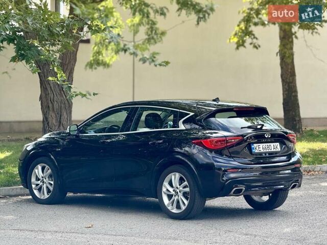 Чорний Інфініті QX30, об'ємом двигуна 2 л та пробігом 106 тис. км за 16500 $, фото 11 на Automoto.ua