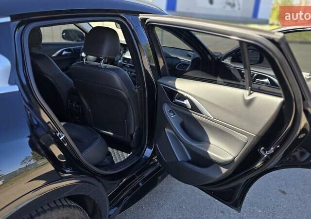 Черный Инфинити QX30, объемом двигателя 2 л и пробегом 122 тыс. км за 19500 $, фото 15 на Automoto.ua