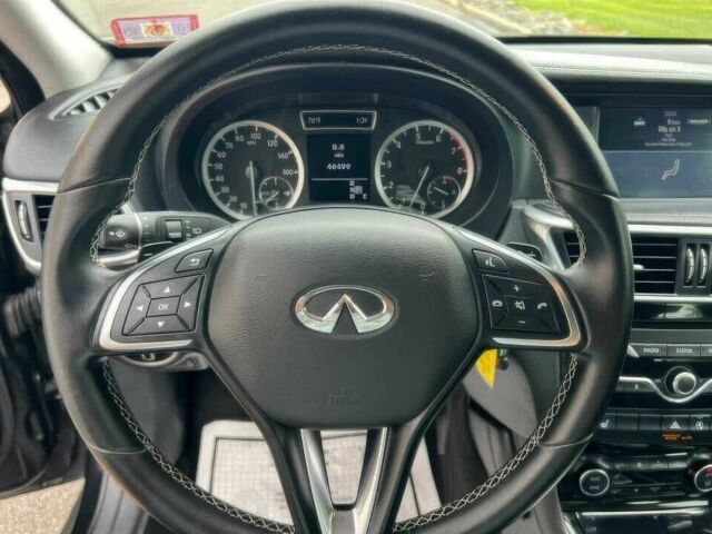 Чорний Інфініті QX30, об'ємом двигуна 2 л та пробігом 88 тис. км за 9000 $, фото 10 на Automoto.ua