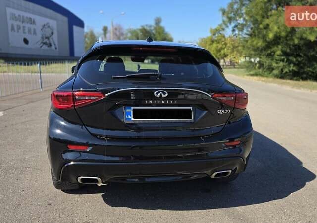 Черный Инфинити QX30, объемом двигателя 2 л и пробегом 122 тыс. км за 19500 $, фото 6 на Automoto.ua