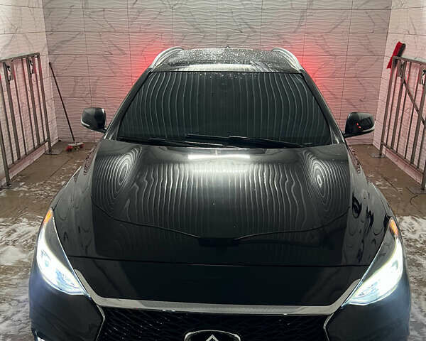 Черный Инфинити QX30, объемом двигателя 1.99 л и пробегом 148 тыс. км за 17000 $, фото 6 на Automoto.ua