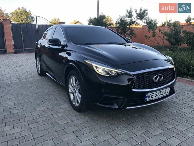 Черный Инфинити QX30, объемом двигателя 1.99 л и пробегом 174 тыс. км за 15500 $, фото 3 на Automoto.ua
