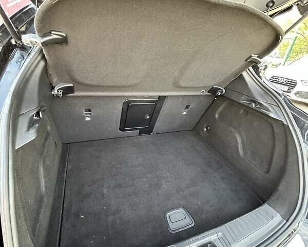 Черный Инфинити QX30, объемом двигателя 1.99 л и пробегом 86 тыс. км за 16850 $, фото 13 на Automoto.ua