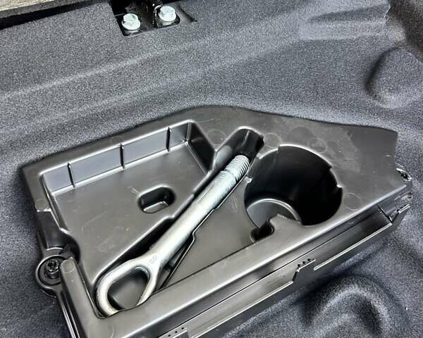 Черный Инфинити QX30, объемом двигателя 1.99 л и пробегом 86 тыс. км за 15999 $, фото 14 на Automoto.ua