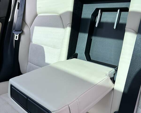 Черный Инфинити QX30, объемом двигателя 1.99 л и пробегом 86 тыс. км за 15999 $, фото 23 на Automoto.ua