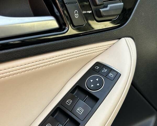 Черный Инфинити QX30, объемом двигателя 1.99 л и пробегом 86 тыс. км за 16850 $, фото 26 на Automoto.ua