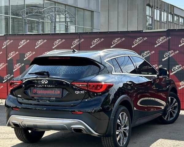 Черный Инфинити QX30, объемом двигателя 1.99 л и пробегом 86 тыс. км за 15999 $, фото 6 на Automoto.ua