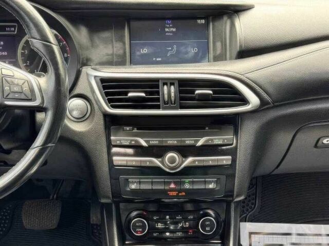 Чорний Інфініті QX30, об'ємом двигуна 2 л та пробігом 98 тис. км за 12500 $, фото 12 на Automoto.ua