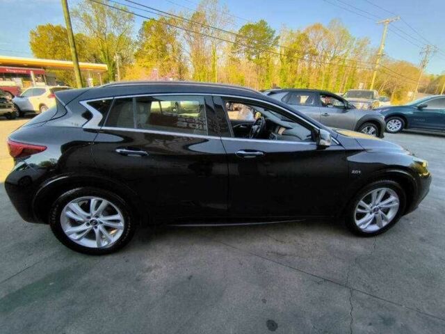 Черный Инфинити QX30, объемом двигателя 2 л и пробегом 62 тыс. км за 3500 $, фото 5 на Automoto.ua