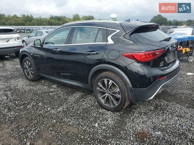 Чорний Інфініті QX30, об'ємом двигуна 1.99 л та пробігом 90 тис. км за 2800 $, фото 1 на Automoto.ua