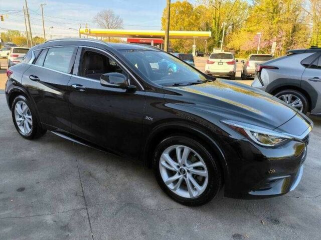 Черный Инфинити QX30, объемом двигателя 2 л и пробегом 62 тыс. км за 3500 $, фото 6 на Automoto.ua