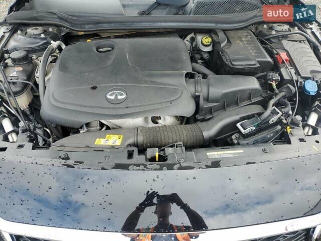 Чорний Інфініті QX30, об'ємом двигуна 1.99 л та пробігом 90 тис. км за 2800 $, фото 11 на Automoto.ua