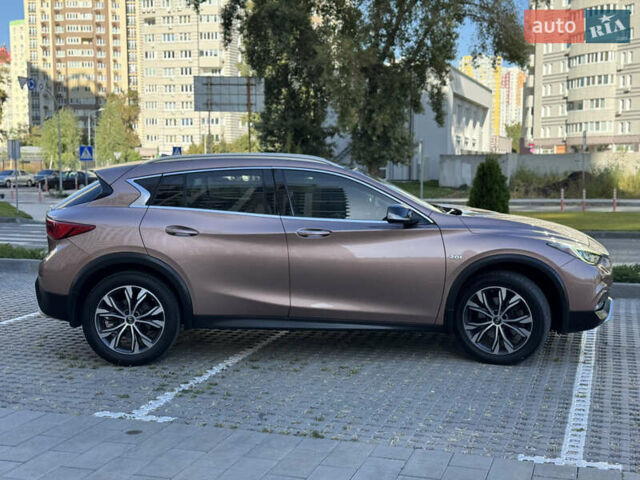 Коричневий Інфініті QX30, об'ємом двигуна 2 л та пробігом 53 тис. км за 18500 $, фото 17 на Automoto.ua