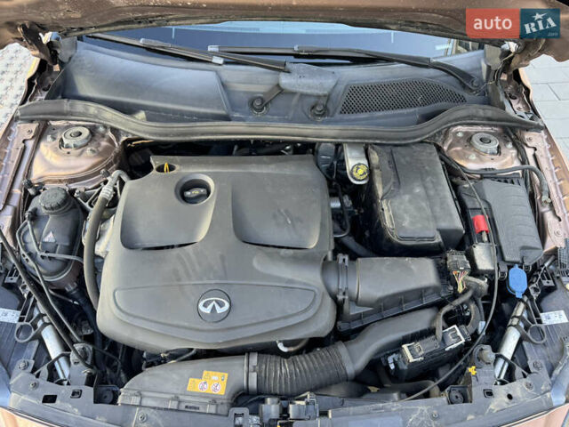 Коричневий Інфініті QX30, об'ємом двигуна 2 л та пробігом 53 тис. км за 18500 $, фото 70 на Automoto.ua
