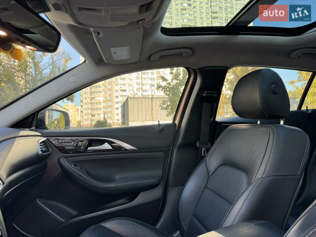 Коричневый Инфинити QX30, объемом двигателя 2 л и пробегом 53 тыс. км за 18000 $, фото 41 на Automoto.ua