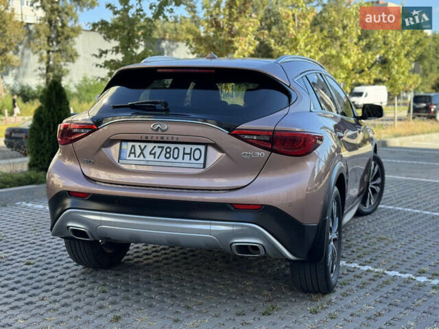 Коричневий Інфініті QX30, об'ємом двигуна 2 л та пробігом 53 тис. км за 18500 $, фото 15 на Automoto.ua