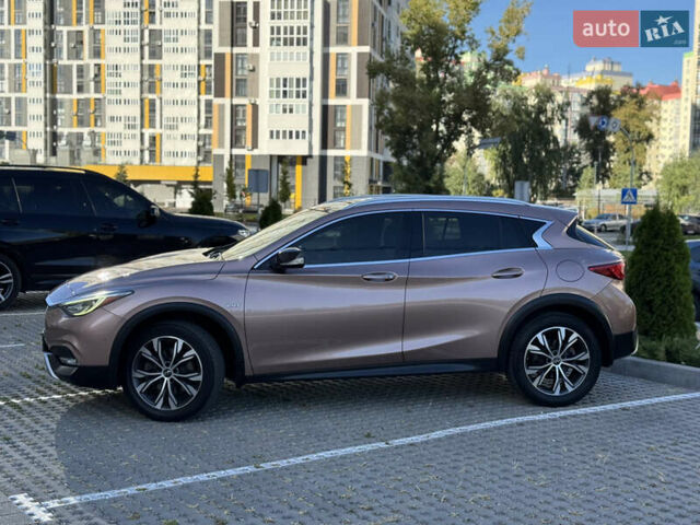 Коричневий Інфініті QX30, об'ємом двигуна 2 л та пробігом 53 тис. км за 18500 $, фото 4 на Automoto.ua