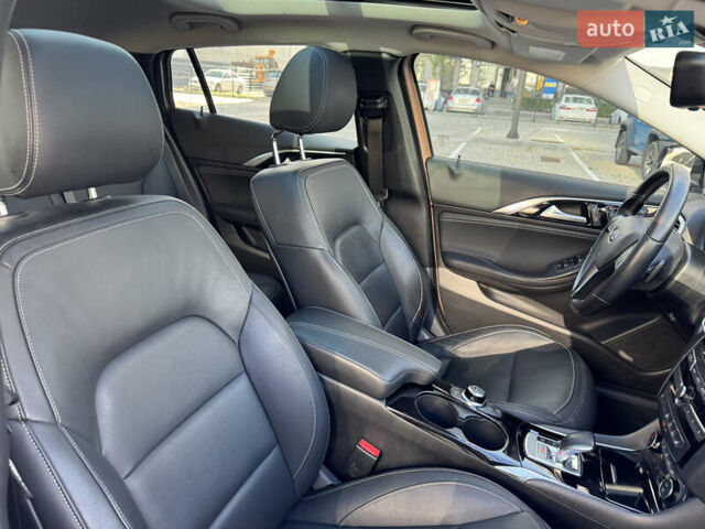 Коричневый Инфинити QX30, объемом двигателя 2 л и пробегом 53 тыс. км за 18000 $, фото 64 на Automoto.ua