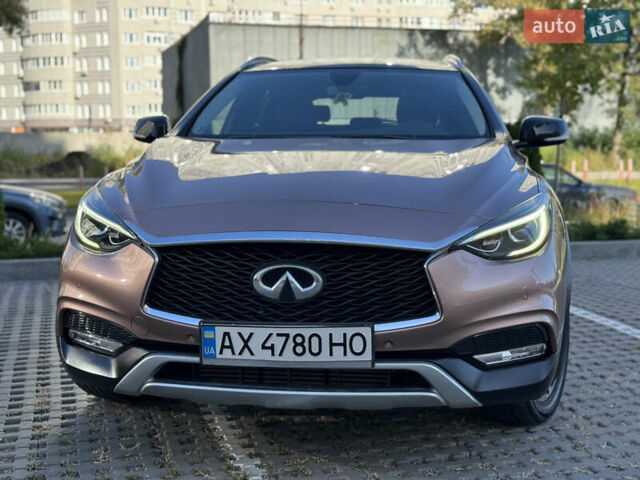 Коричневий Інфініті QX30, об'ємом двигуна 2 л та пробігом 53 тис. км за 18500 $, фото 7 на Automoto.ua