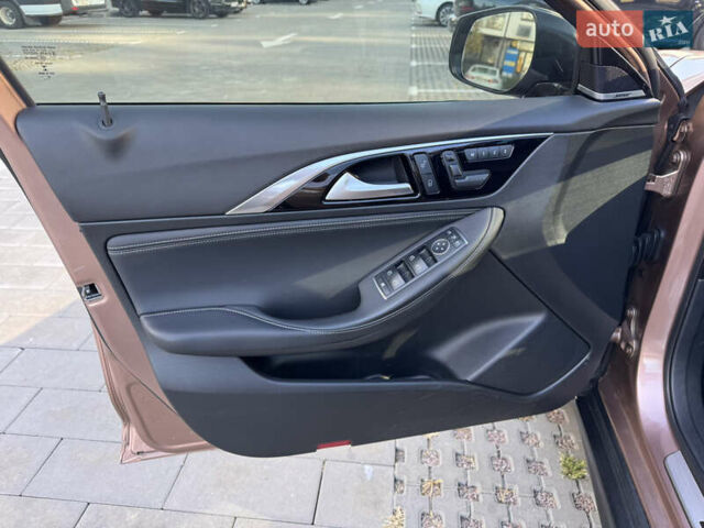 Коричневый Инфинити QX30, объемом двигателя 2 л и пробегом 53 тыс. км за 18000 $, фото 33 на Automoto.ua