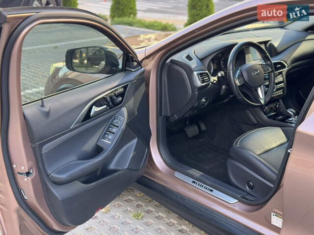 Коричневый Инфинити QX30, объемом двигателя 2 л и пробегом 53 тыс. км за 18000 $, фото 31 на Automoto.ua