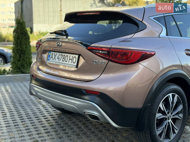 Коричневий Інфініті QX30, об'ємом двигуна 2 л та пробігом 53 тис. км за 18500 $, фото 19 на Automoto.ua