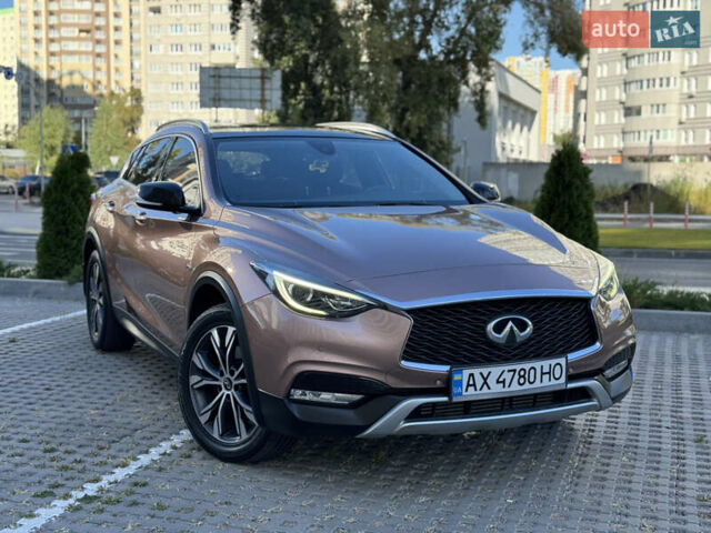 Коричневий Інфініті QX30, об'ємом двигуна 2 л та пробігом 53 тис. км за 18500 $, фото 9 на Automoto.ua