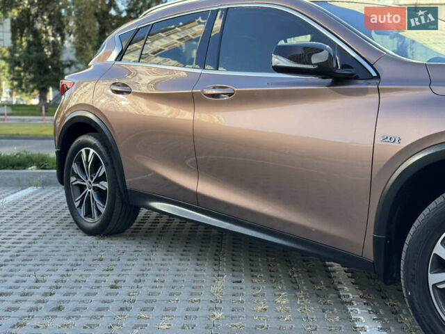 Коричневий Інфініті QX30, об'ємом двигуна 2 л та пробігом 53 тис. км за 18500 $, фото 11 на Automoto.ua