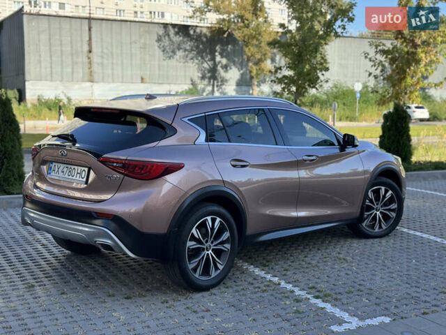 Коричневий Інфініті QX30, об'ємом двигуна 2 л та пробігом 53 тис. км за 18500 $, фото 13 на Automoto.ua