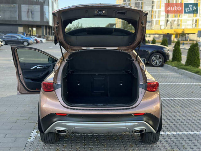 Коричневий Інфініті QX30, об'ємом двигуна 2 л та пробігом 53 тис. км за 18500 $, фото 27 на Automoto.ua