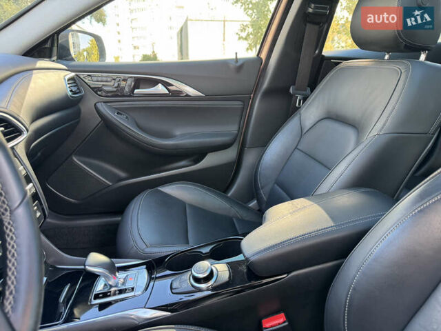 Коричневый Инфинити QX30, объемом двигателя 2 л и пробегом 53 тыс. км за 18000 $, фото 40 на Automoto.ua